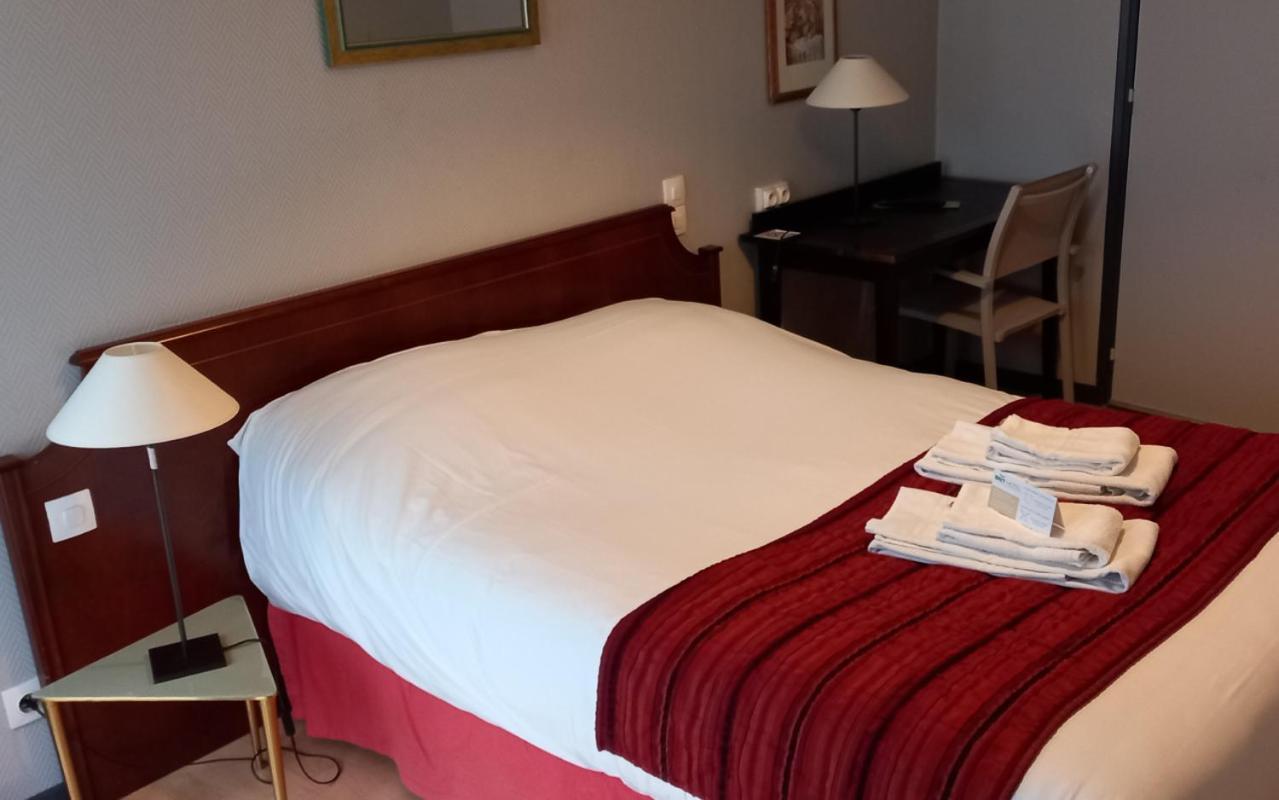 Brit Hotel Comtes De Champagne - Troyes Centre Historique Eksteriør billede