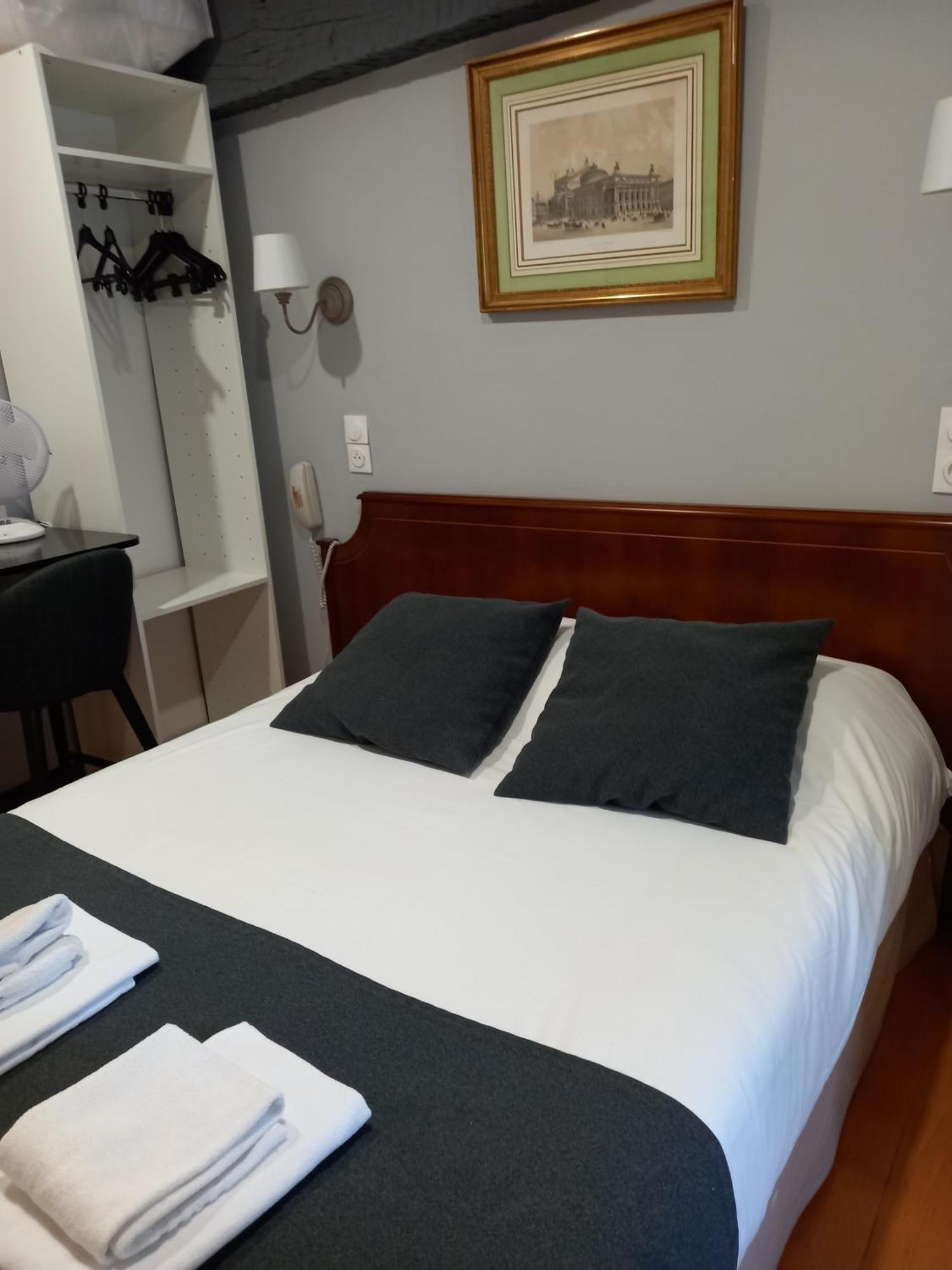 Brit Hotel Comtes De Champagne - Troyes Centre Historique Eksteriør billede